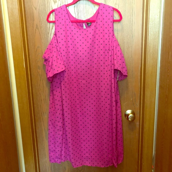 City Streets Dresses & Skirts - BNWT Plus Size 24 Hot Pink Cold Shoulder Dress!!